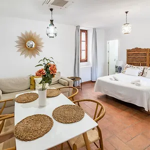 Apartment La Jⲟya De Patios - Turisticos, Córdoba